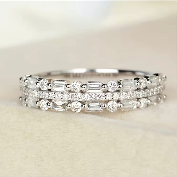 Multilayer Stacked Silver Zircon Ring - Picture 1 of 5